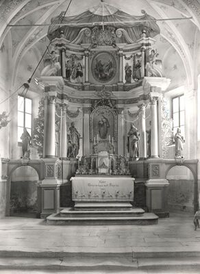 Volavje - Crkva Blažene Djevice Marije Volavske (Snježne), glavni oltar