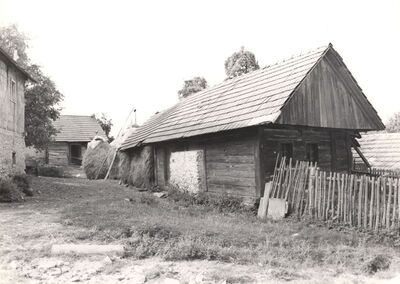 Osunja - Tradicijska kuća, dvorišno i zabatno pročelje