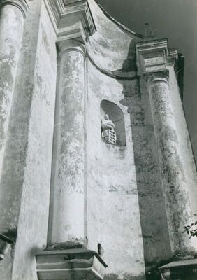 Gradec - Crkva Ranjenog Isusa, detalj zapadnog pročelja