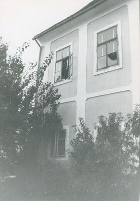 Vrbovečki Rakovec - Župni dvor, dio pročelja