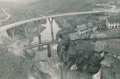 Rastoke (Slunj) - Kuće i mlinice uz mostove preko Korane