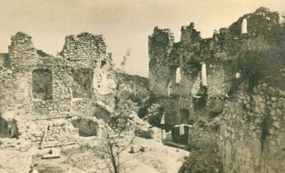 Samobor - Stari grad, opći pogled na donje dvorište