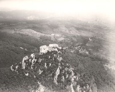 Okić - Srednjovjekovni grad