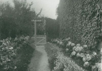 Gradec - Biskupski dvorac, dio parka