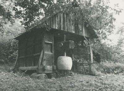 Donji Škrnik (Kumrovec) - Tradicijsko graditeljstvo, gospodarski objekt