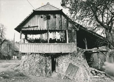 Ozalj (Lukinić Draga) - Tradicijska kuća, zabatno pročelje