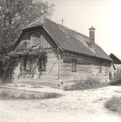Novo Čiče - Tradicijska kuća, ulično i dvorišno pročelje