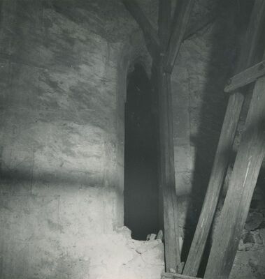 Lepoglava - Župna crkva, unutrašnjost, otvoreni gotički prozor