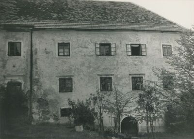 Krapina - Samostan franjevaca Provincije sv. Ćirila i Metoda i crkva sv. Katarine, samostan, vanjština