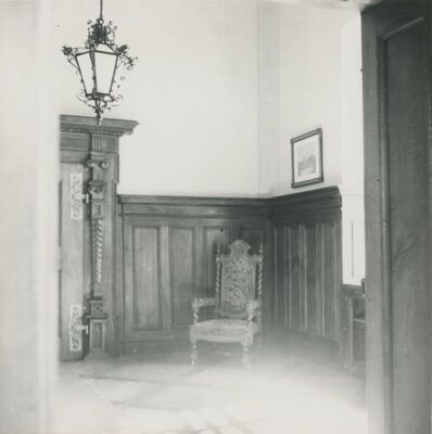 Trakošćan - dvor, predvorje biblioteke