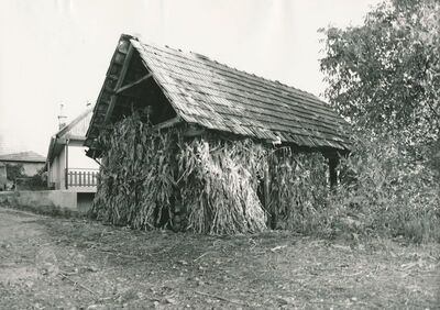 Hodinci (Ozalj) - Gospodarska zgrada