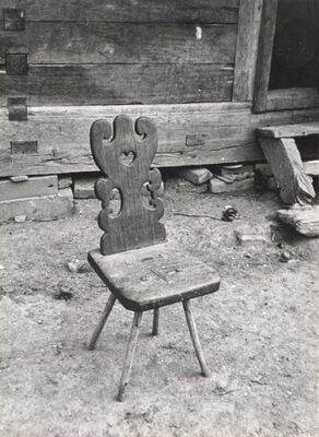 Buševec - Drveni stolac