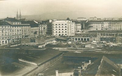 Zagreb - Trg žrtava fašizma, u izgradnji gimnazija u Križanićevoj ulici