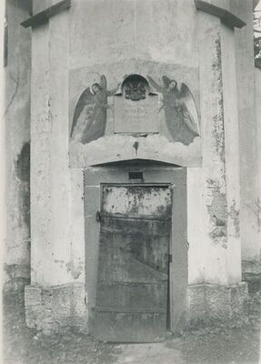 Škarićevo Gornje (Krapina) - Mauzolej obitelji Halper-Sigetski, vanjština, detalj