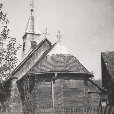 Buševec - Crkva sv. Ivana Krstitelja, istočno pročelje