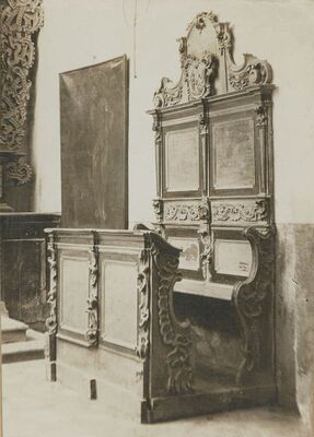 Lepoglava - Crkva Bogorodice, klupa u kapeli Trpećeg Isusa