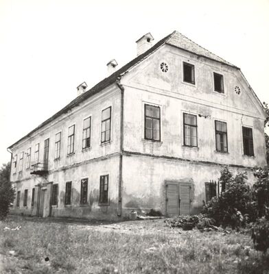 Kraj Donji - Kurija, ulazno i zabatno pročelje