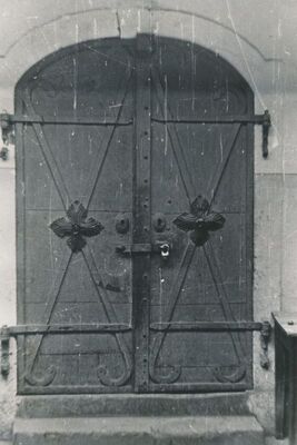 Karlovac - Radićeva ulica kbr. 6, dvorišna vrata