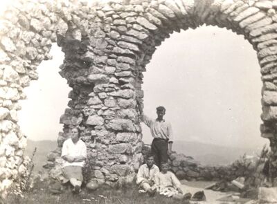 Okić - Srednjovjekovni grad