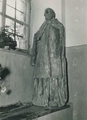 Krapina - Župni dvor, kip