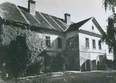 Gradec - Biskupski dvorac, lijevi dio zapadnog pročelja