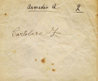 Omotnica s brojkom 2 i naznakom