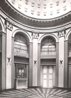 Januševec - Dvorac Januševec, centralna dvorana