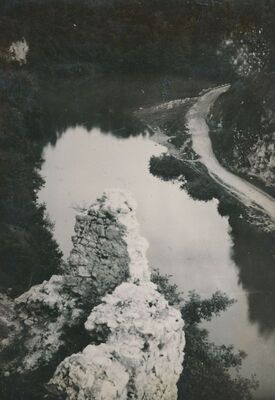 Slunj - Stari grad, ulomak zida nad Koranom