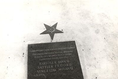 Križ - Spomen ploča NOB-e