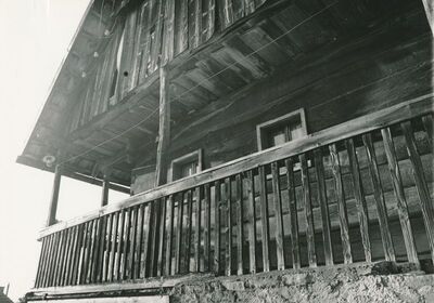 Hodinci (Ozalj) - Tradicijska kuća, trijem