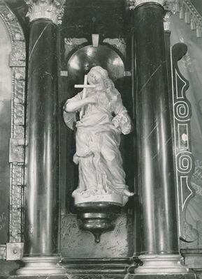 Karlovac - Župna crkva sv. Trojstva, kip s glavnog oltara