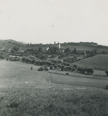 Visoko - selo s crkvom, panorama