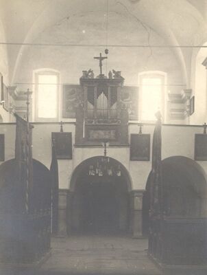 Kotari - Crkva sv. Leonarda, pjevalište