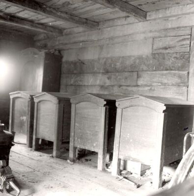 Lukinić Brdo - Drvene škrinje