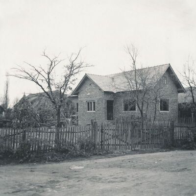 Trg (Ozalj) - Nova zidanica na mjestu zadružne kuće Gregurić