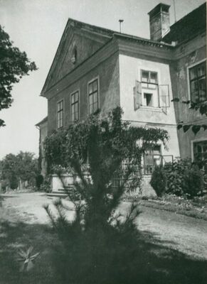 Gradec - Biskupski dvorac, dio glavnog pročelja