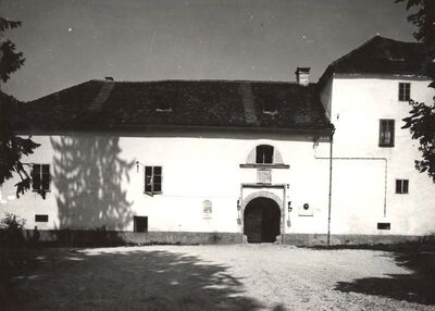 Jastrebarsko - Dvorac Erdődy, ulazno pročelje