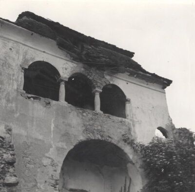 Brlog Ozaljski (Kamanje) - Stari grad, pročelje