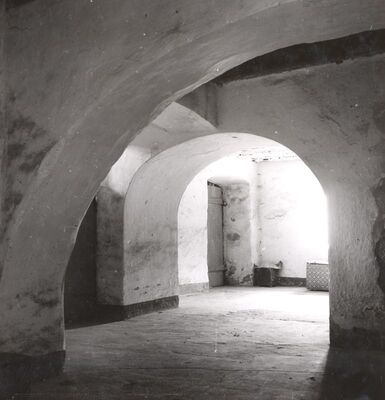 Slavetić - Dvorac Oršić, predvorje prvog kata