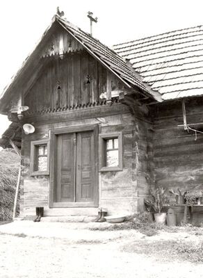 Lukinić Brdo - Tradicijska drvena prizemnica, 