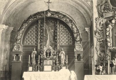 Dubrava - Župna crkva sv. Križa, oltar