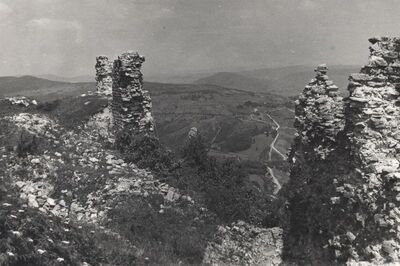 Modruš (Josipdol) - Srednjovjekovni grad