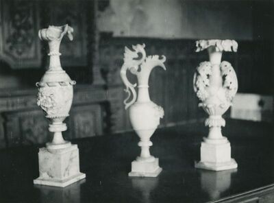 Trakošćan - alabasterne vaze