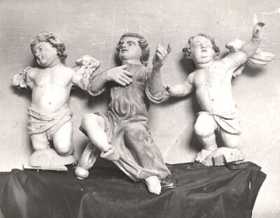 Kloštar Ivanić - Kompleks Franjevačkog samostana i crkve sv. Ivana Krstitelja, plastike anđela