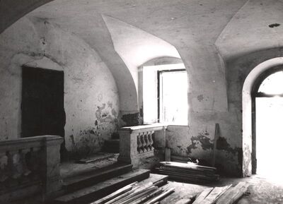 Jakovlje - Dvorac Oršić, ulazni trijem