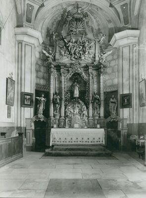 Lučko - Crkva sv. Ivana Nepomuka, glavni oltar