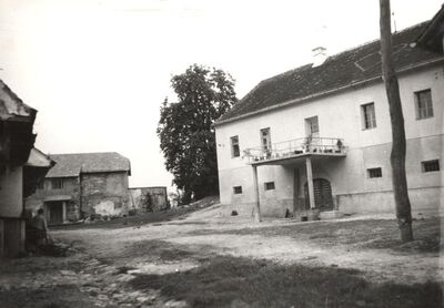 Kostel Pribićki - Dvor Kukuljević, dvorišna strana