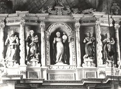 Križ - Župna crkva sv. Križa, detalj glavnog oltara