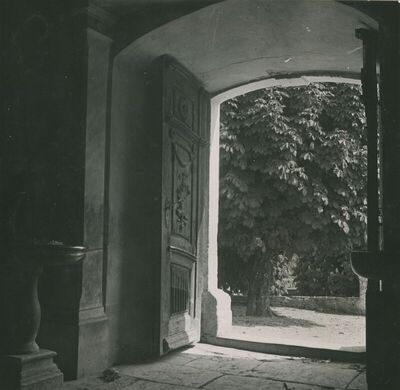 Klanjec - Župna crkva Navještenja Blažene Djevice Marije (franjevačka), detalj, ulazna vrata