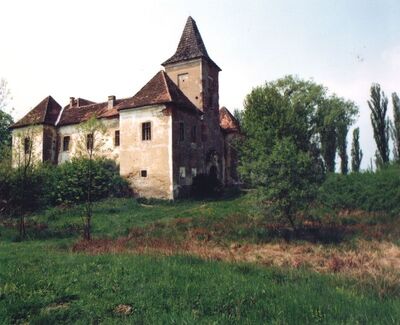 Lukavec - Stari grad Lukavec, pogled na pročelja